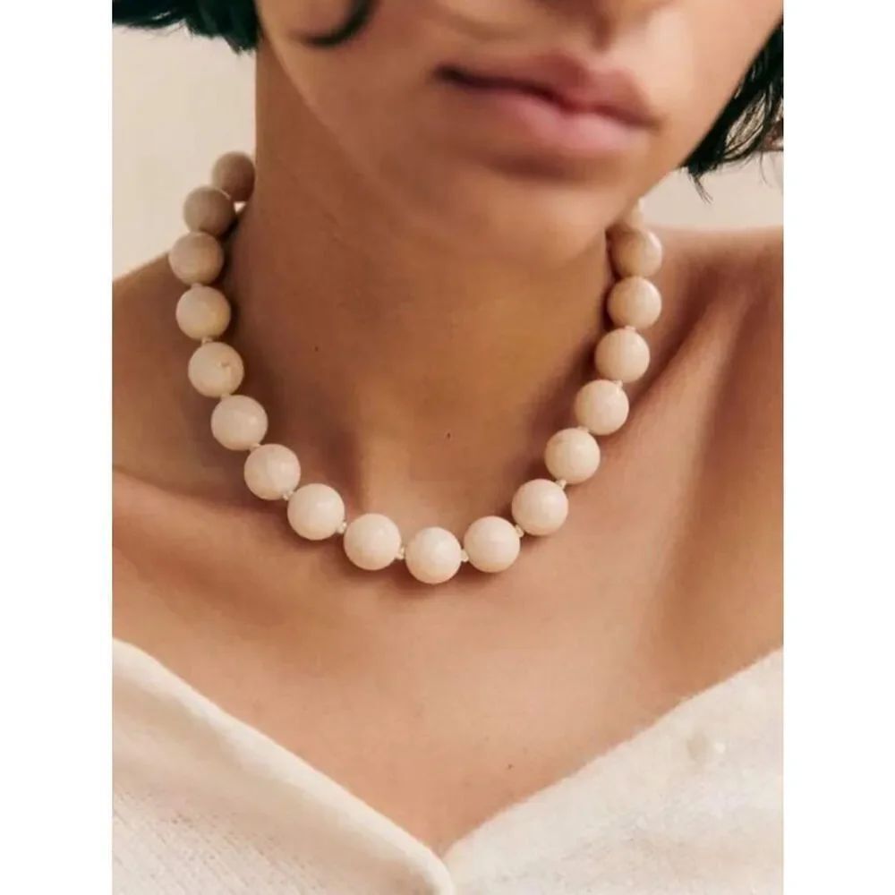 White Beaded Necklace S1401